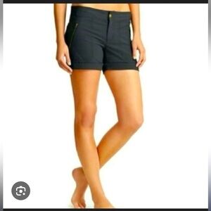 Athleta Trekkie Shorties